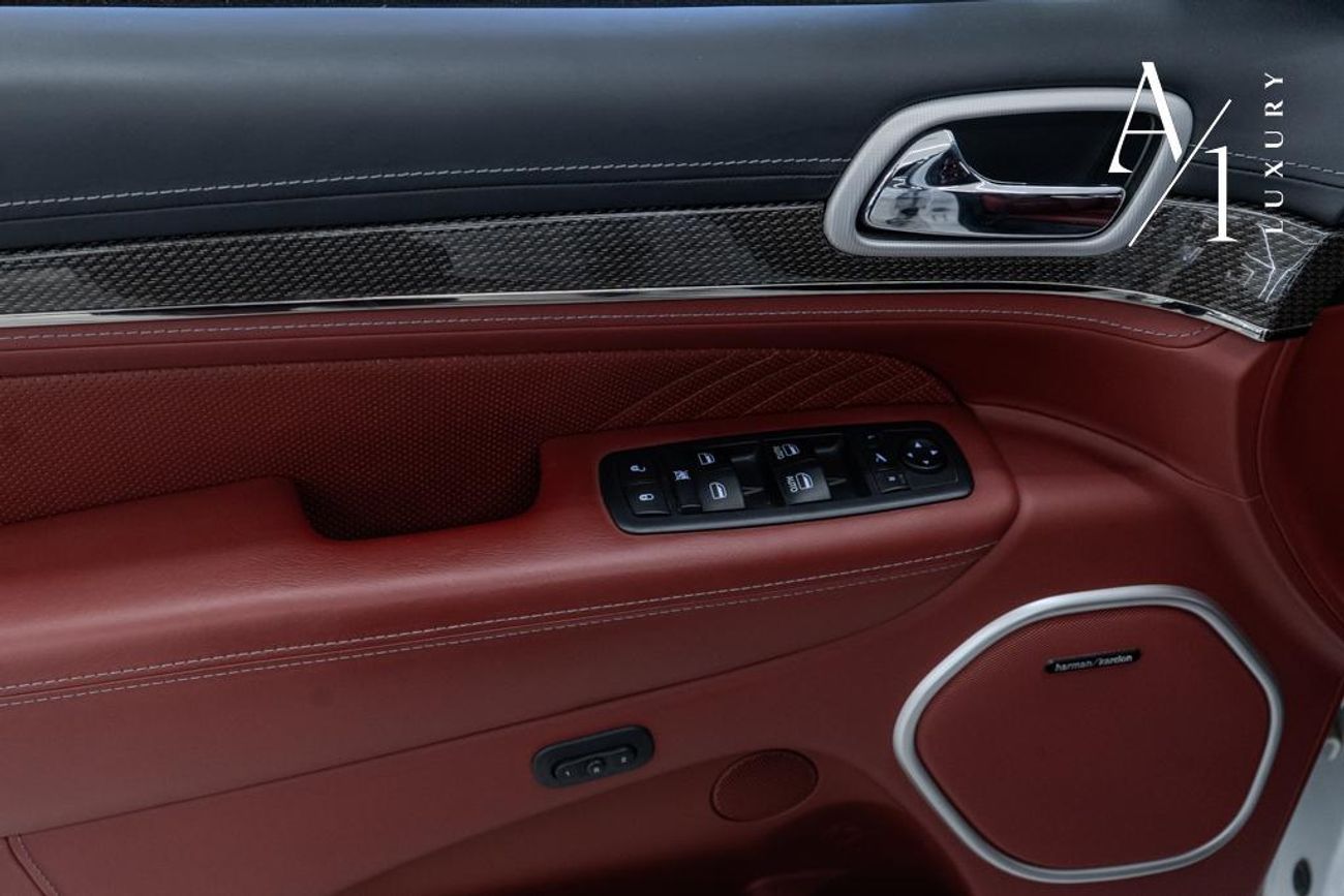 جيب جراند شيروكي Trackhawk 6.2L 2018 Jeep Grand Cherokee SC, Warranty, Full Jeep Service History, 707HP, GCC