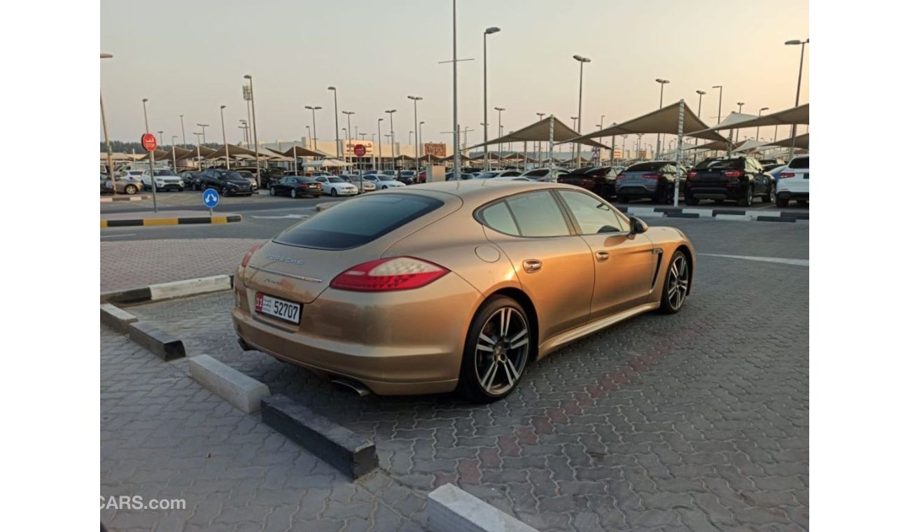 Porsche Panamera Porsche Panamera 2011 GCC in excellent condition, gold color