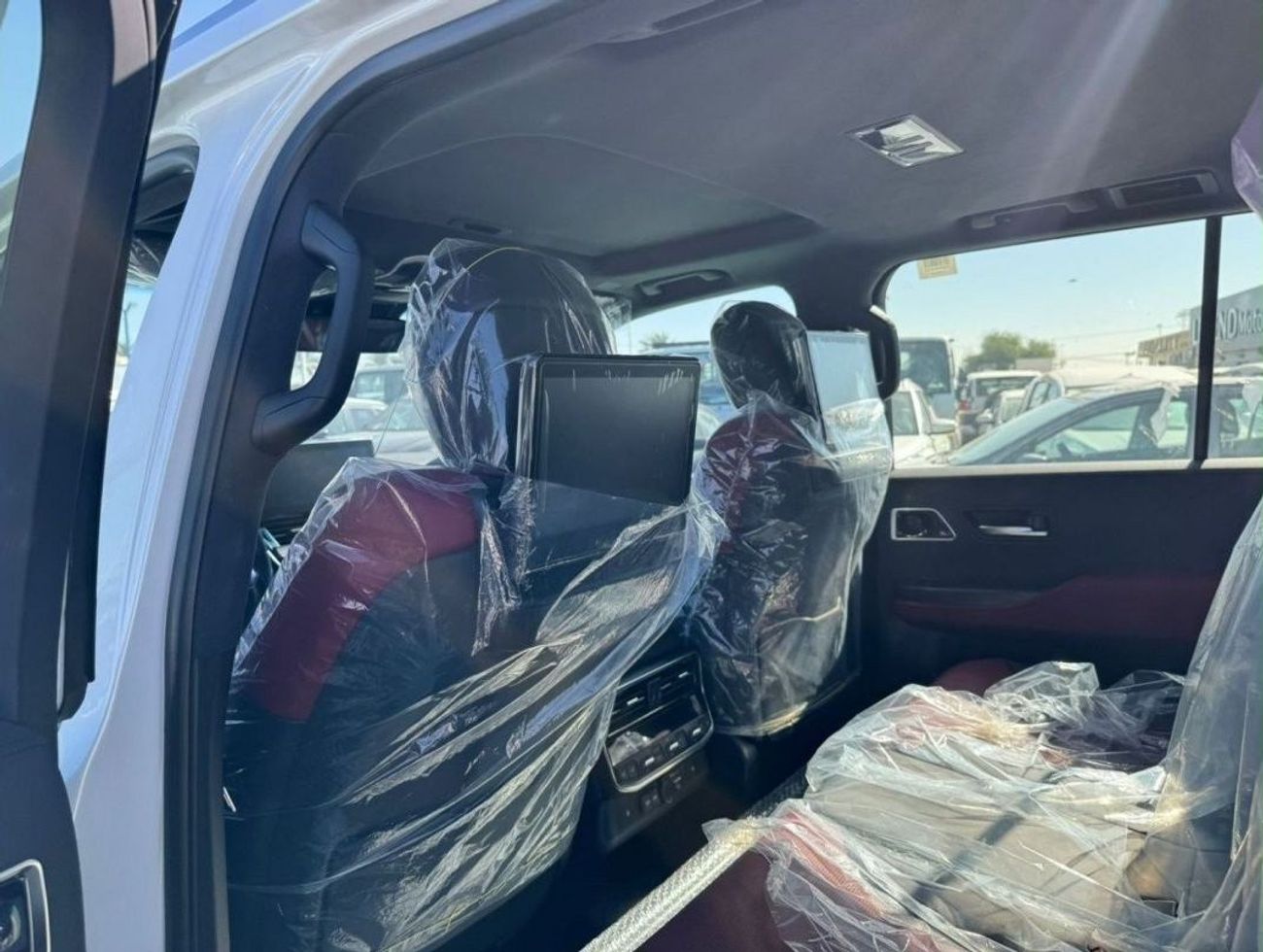 Toyota Land Cruiser VXR 3.5L PETROL FULL OPTION 2023 GCC