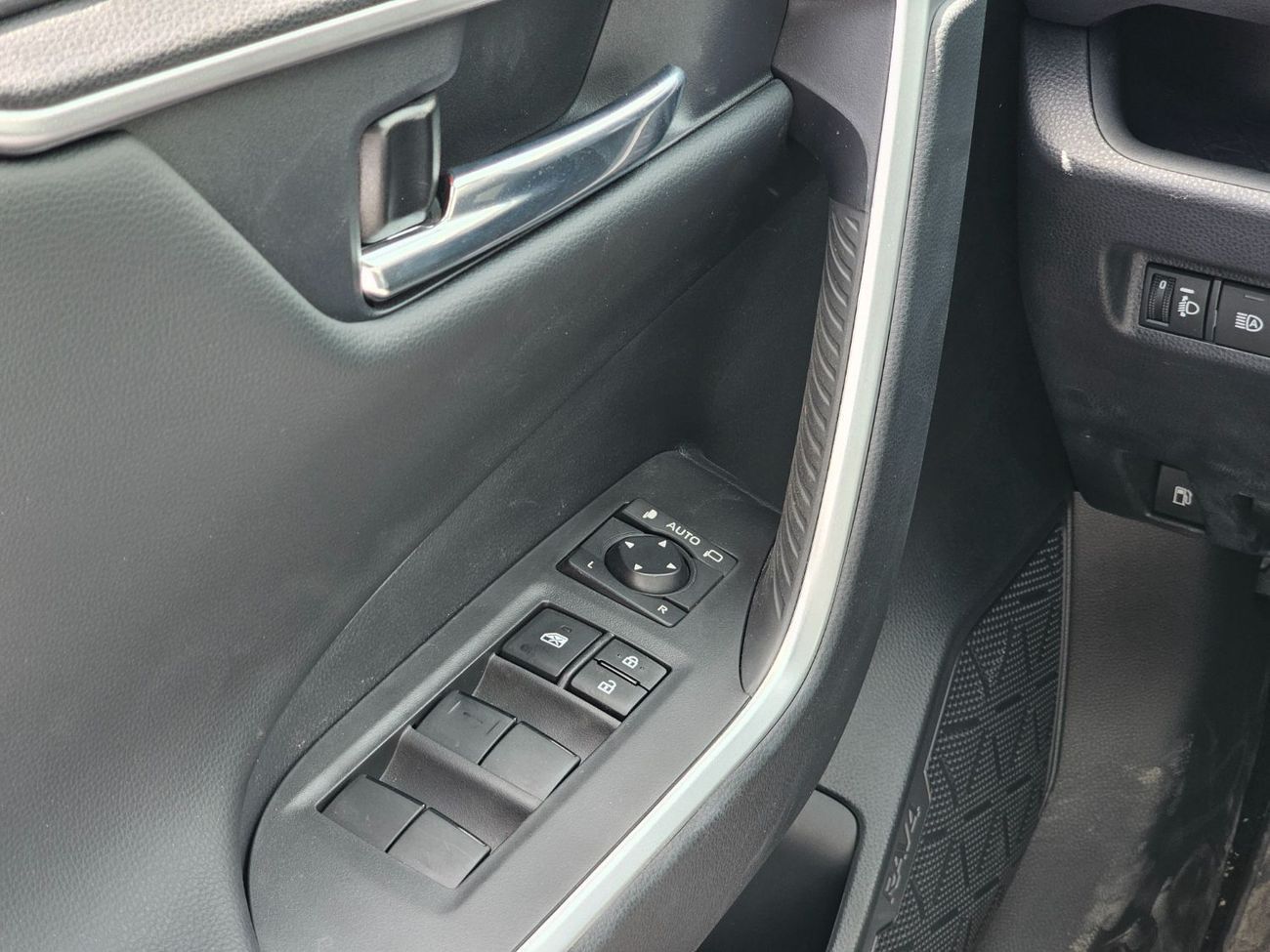 Toyota RAV4 Toyota Rav4 2.0L Petrol FWD, Model 2025 Color White