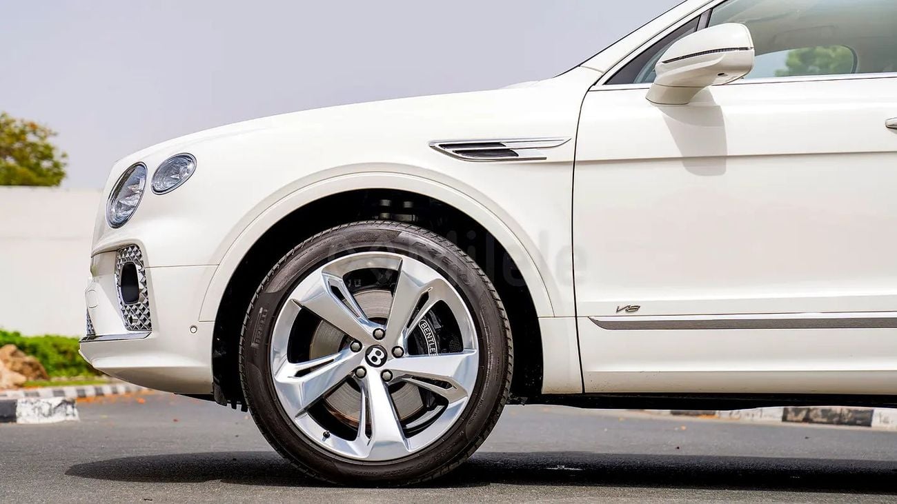 بنتلي بينتايجا 1-YEAR WARRANTY + SERVICE INCLUDED | IN-HOUSE FINANCING | 0% DOWNPAYMENT (BANK)