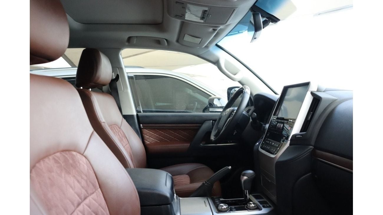 Toyota Land Cruiser GXR GT Toyota Land Cruiser GX.R Grand Touring / V6 / 2019 / GCC / Free Accident  / Only 86,000KM