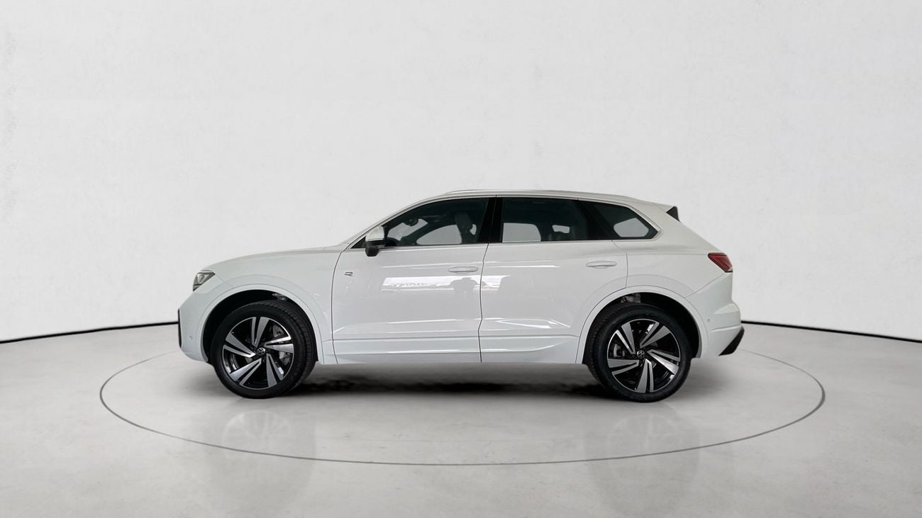 Volkswagen Touareg R-Line 3.0L 4WD R-Line | Guaranteed Warranty | 0 Down Payment