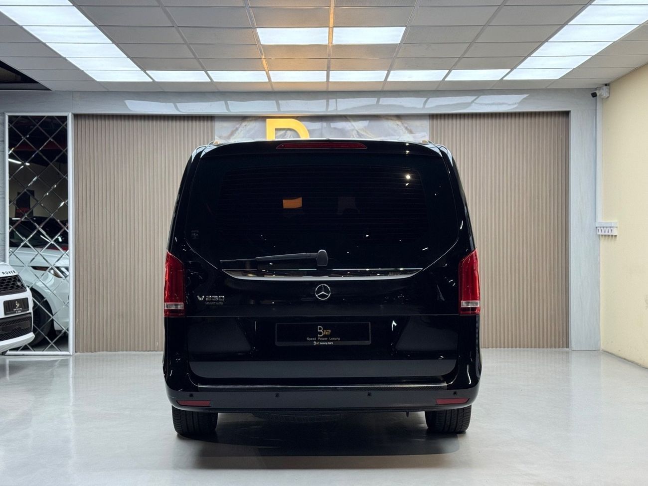 مرسيدس بنز V 250 Std 2.1L