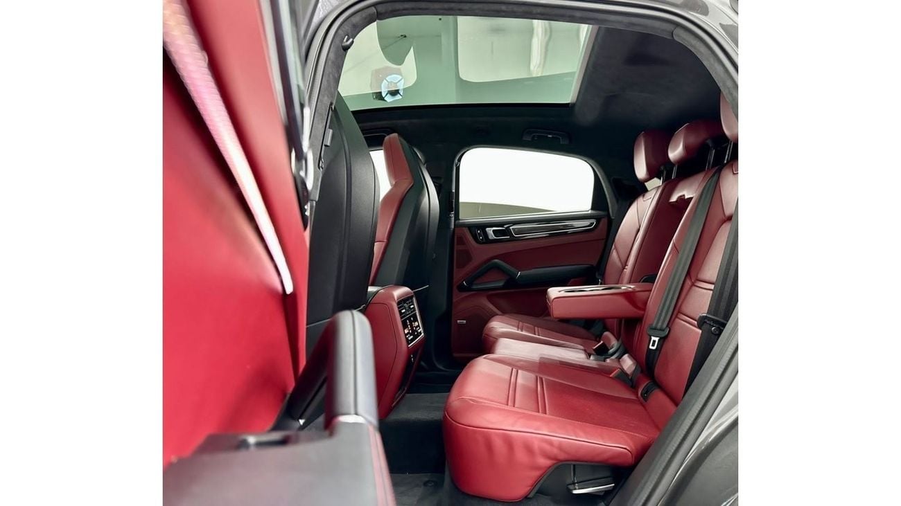 Porsche Cayenne 2021 Porsche Cayenne GTS, Warranty, Full Service History, Full Options, GCC