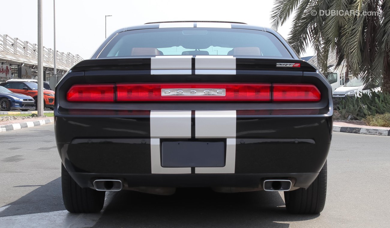 Dodge Challenger SRT8