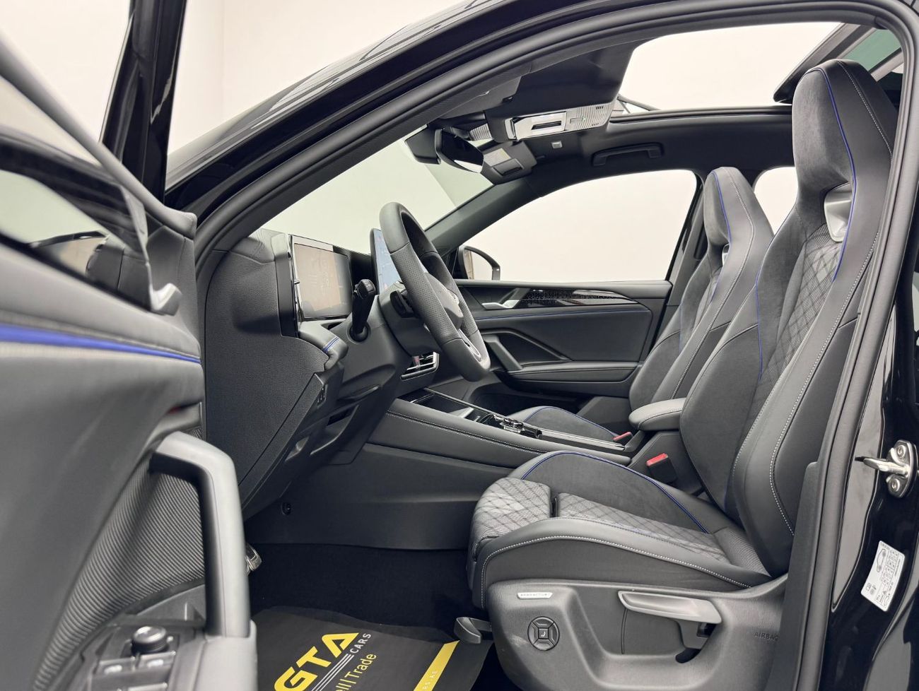 Volkswagen Tiguan Trend 1.4L 2025 Volkswagen Tiguan R-Line 1.4 TSI, 2028 Agency Warranty & Service, Agency FSH, GCC