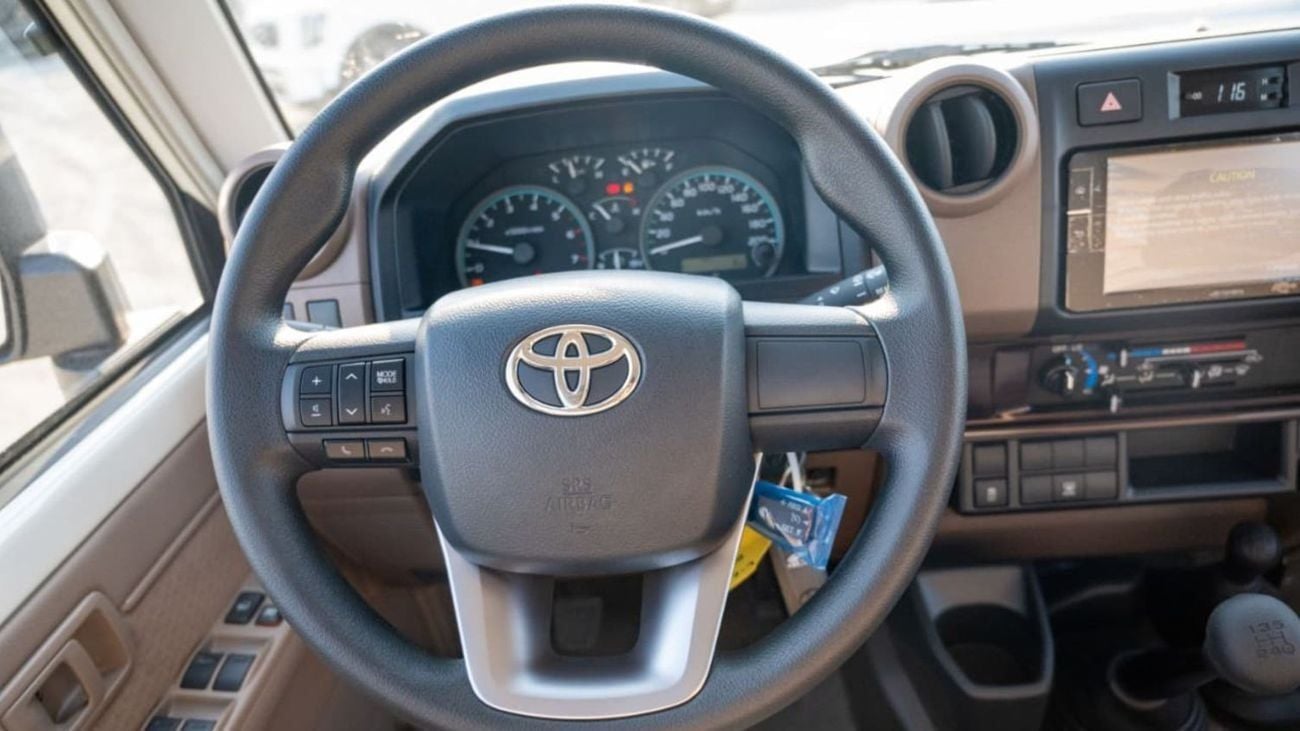 تويوتا لاند كروزر 70 LX LC 76 4.0L Petrol | Manual | Four Wheel Drive | 6 seats | 5 Door
