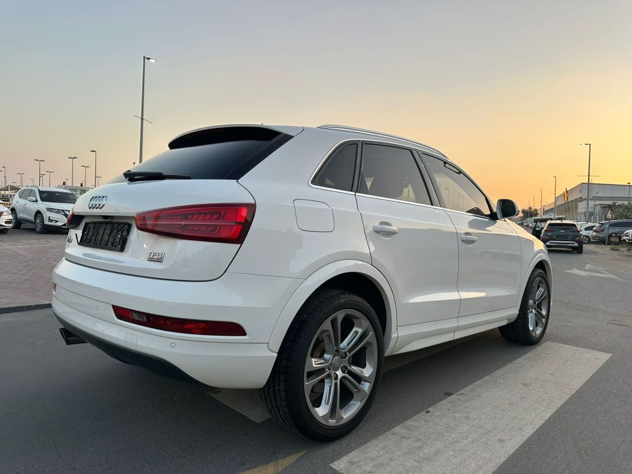 أودي Q3 40 TFSI quattro S Line 2.0L SUV