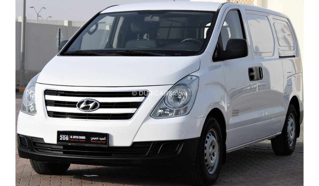 Hyundai H-1 Hyundai H1 2017, GCC van, in excellent condition, without accidents, very clean from inside and outs
