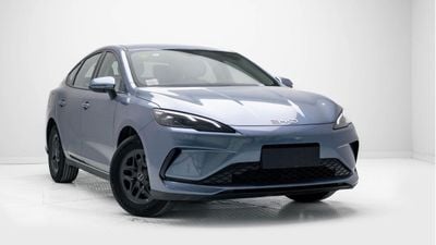 بي واي دي سيل 05 DM-i 1.5L Petrol Engine + Electric Motor (DM-i Plug-in Hybrid) | 4 Door | 5 Seater