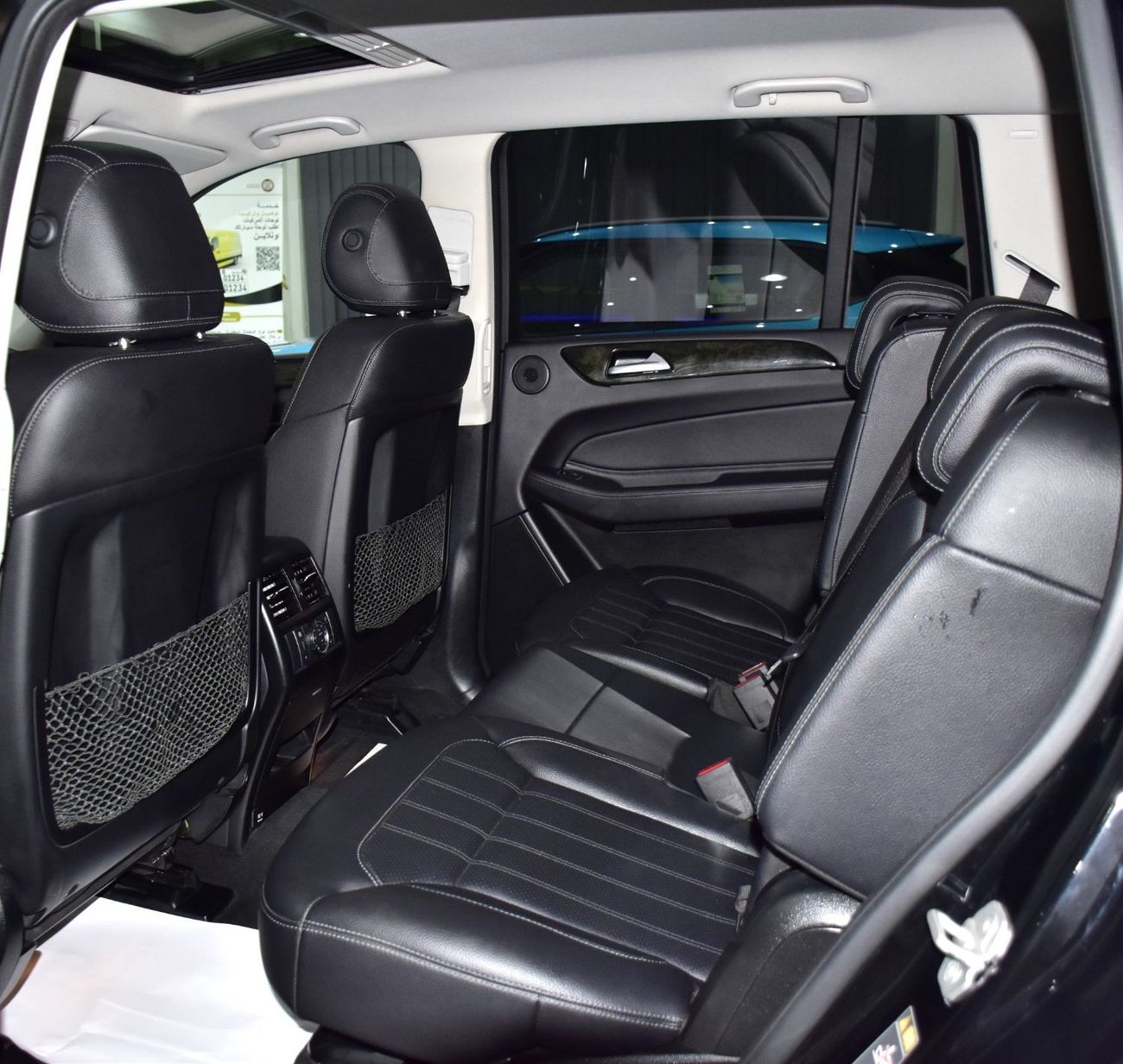 مرسيدس بنز GLS 350 EXCELLENT DEAL for our Mercedes Benz GLS 350d 4Matic ( 2016 Model ) in Black Color European Specs