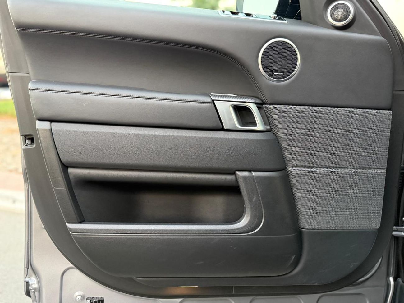 Land Rover Range Rover Sport HSE DYNAMIC 5.0L (525 HP)