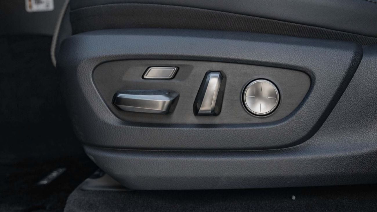 Lexus LX 600 2026 Lexus LX600 Over-Trail 3.5L AT Petrol (Black-Black)