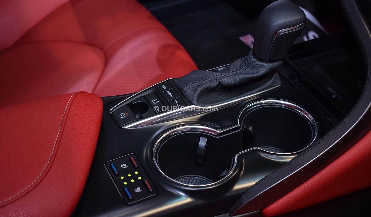 تويوتا كامري XSE