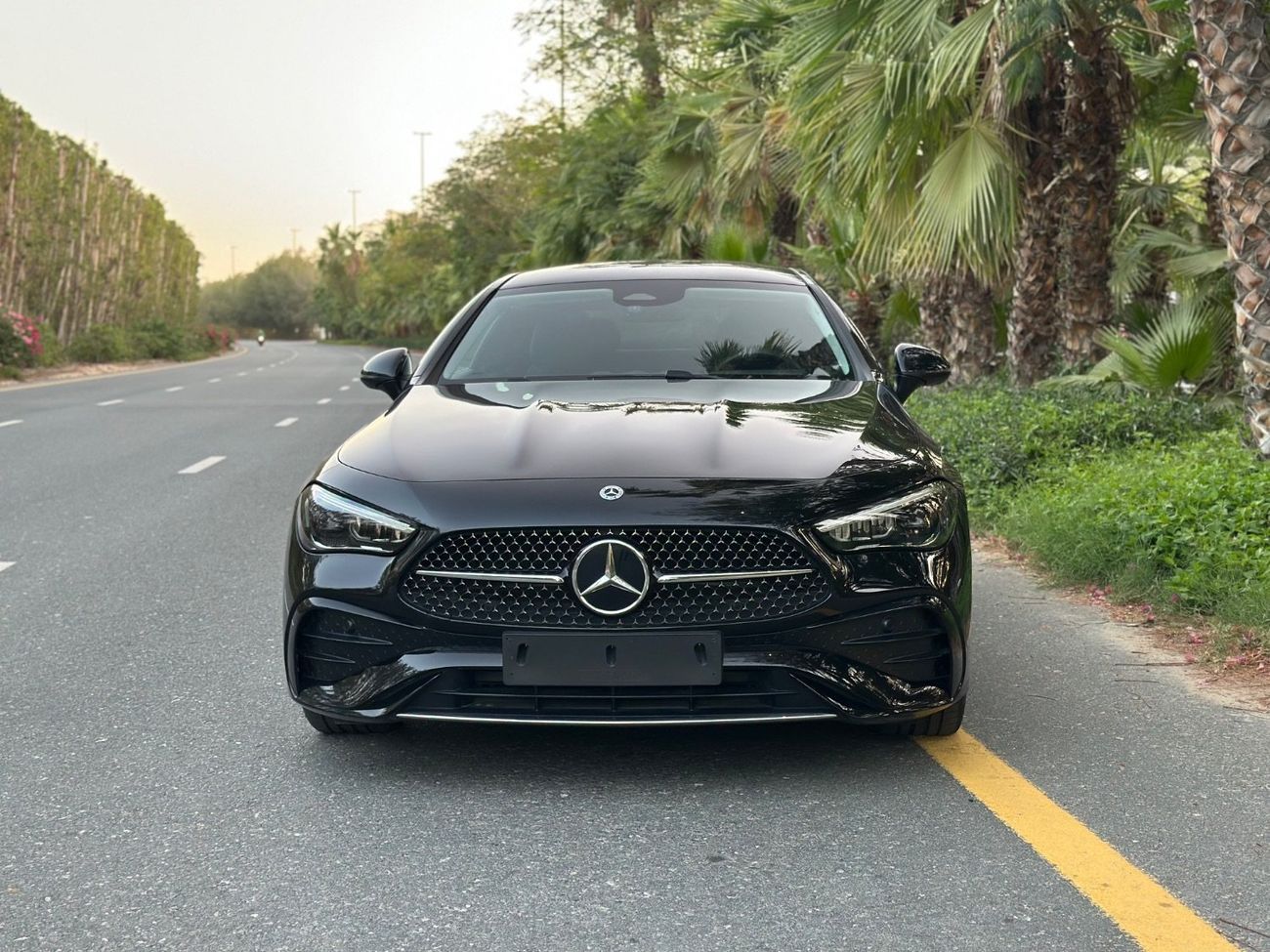 مرسيدس بنز CLE 200 كوبيه  2025 CLE 220d | 2.0L Diesel 4-cylinder | 220 HP | Like New