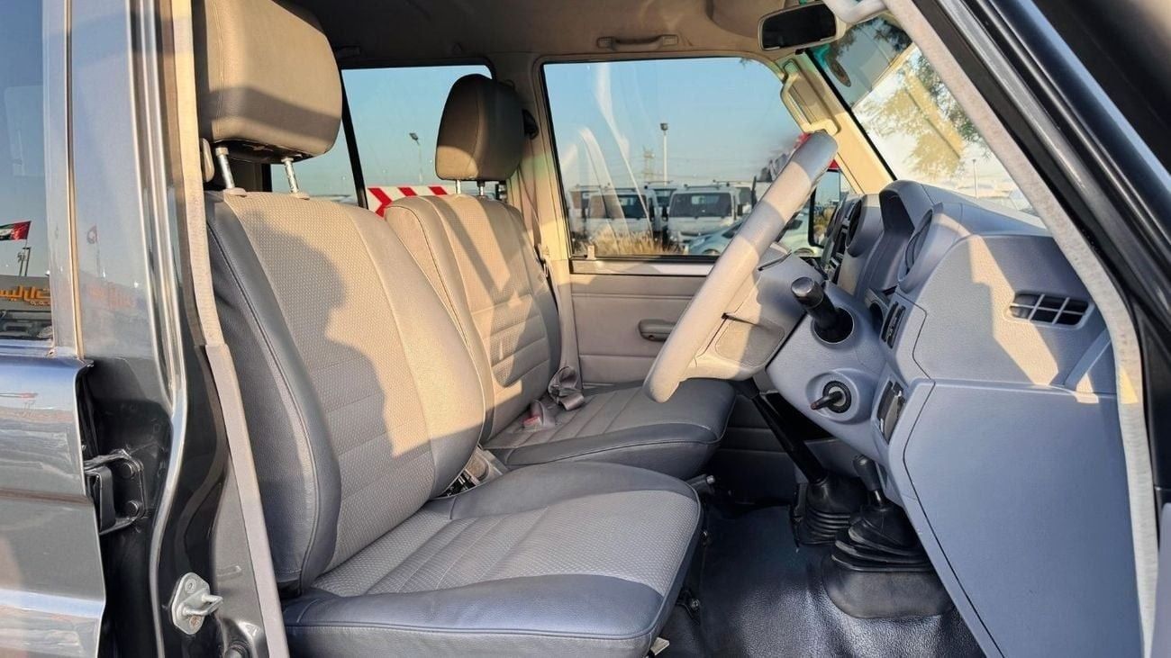 Toyota Land Cruiser 70 FACELIFTED TO 2024 | 4.5L DIESEL ENGINE | MANUAL TRANSMISSION |
