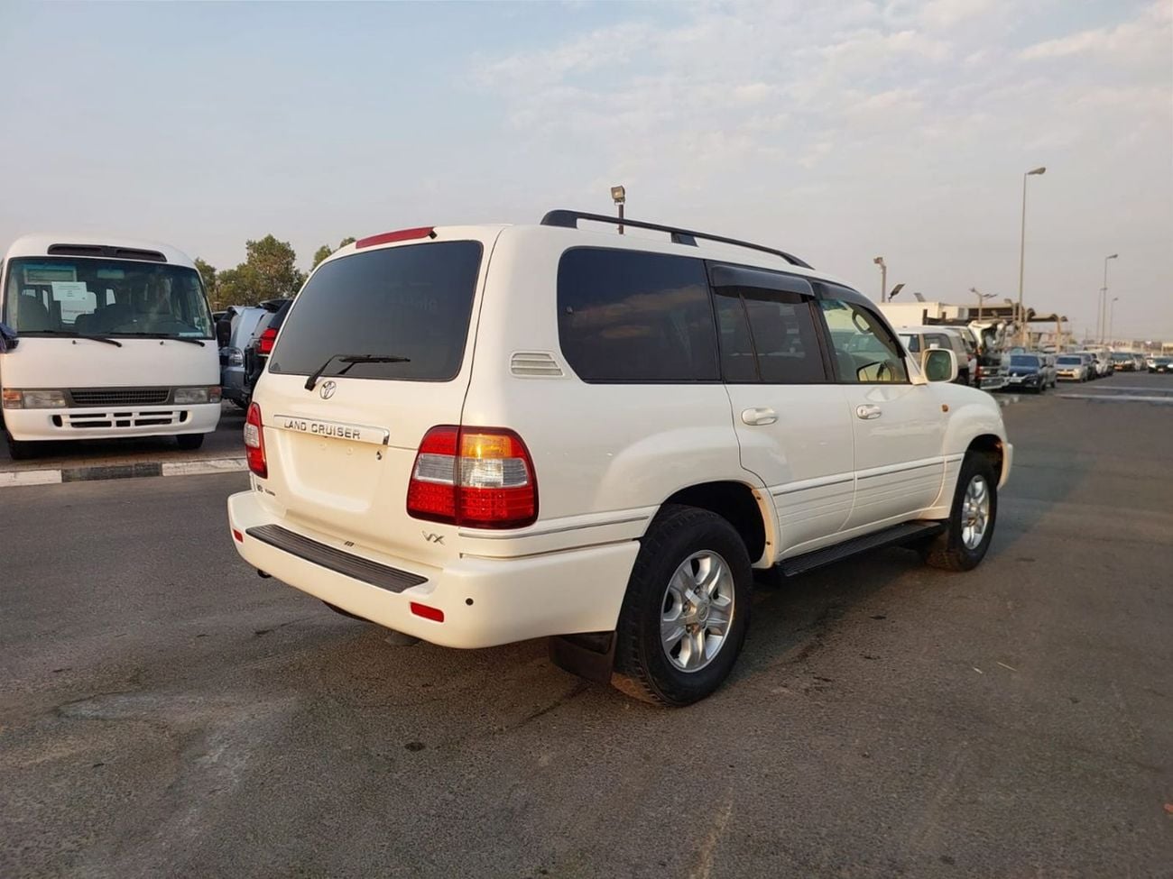 Toyota Land Cruiser TOYOTA LAND CRUISER SUV RHD 2006 MODEL 4.7 L PETROL AUTOMATIC(PM58053)