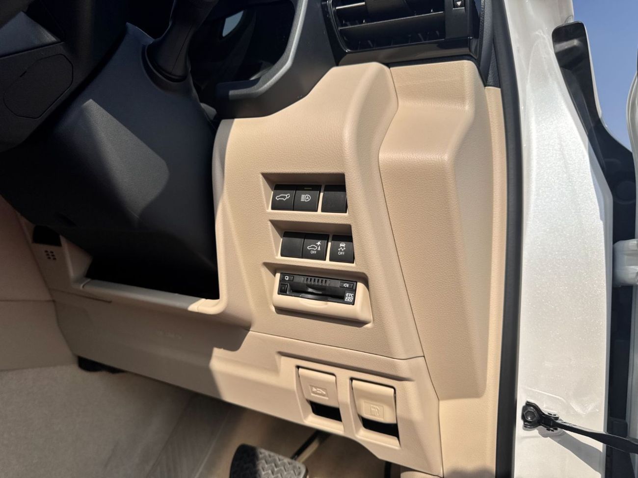 Toyota Land Cruiser (RIGHT HAND DRIVE) 2024 300 ZX PETROL BRAND NEW 0KM