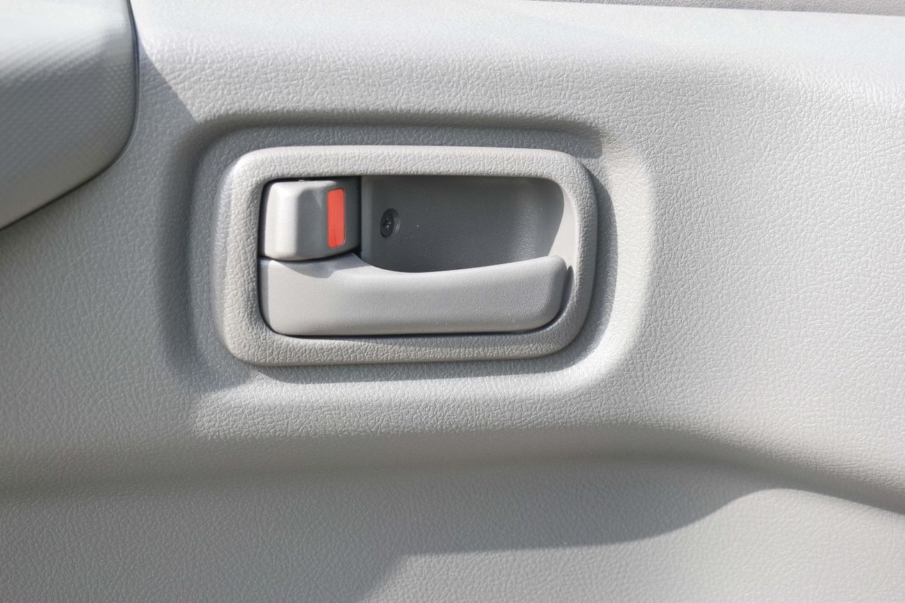 تويوتا كوستر 2.7L (23-Seater)