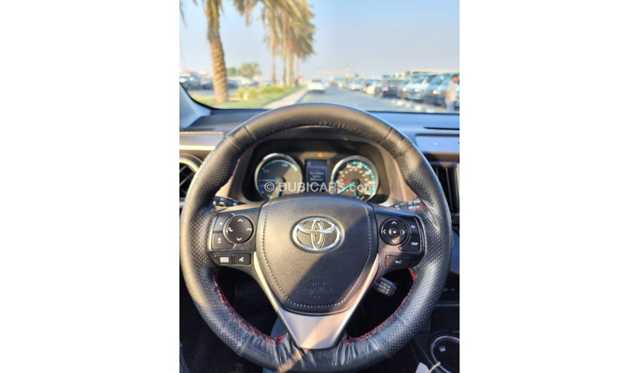 Toyota RAV4 Toyota Rav4 Hybrid 2016 model