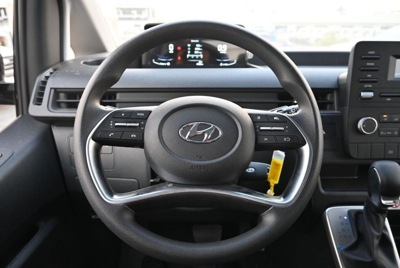 Hyundai Staria Hyundai STARIA 3.5L Petrol, Wagon, FWD, Automatic Transmission, Color Black, Model 2023