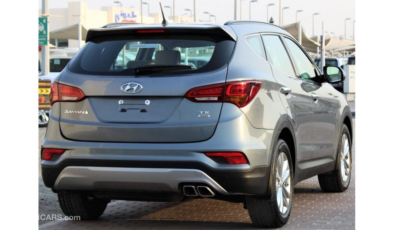 Hyundai Santa Fe Hyundai Santa Fe 2018 GCC 6 cylinder in excellent condition without accidents, very clean from insid