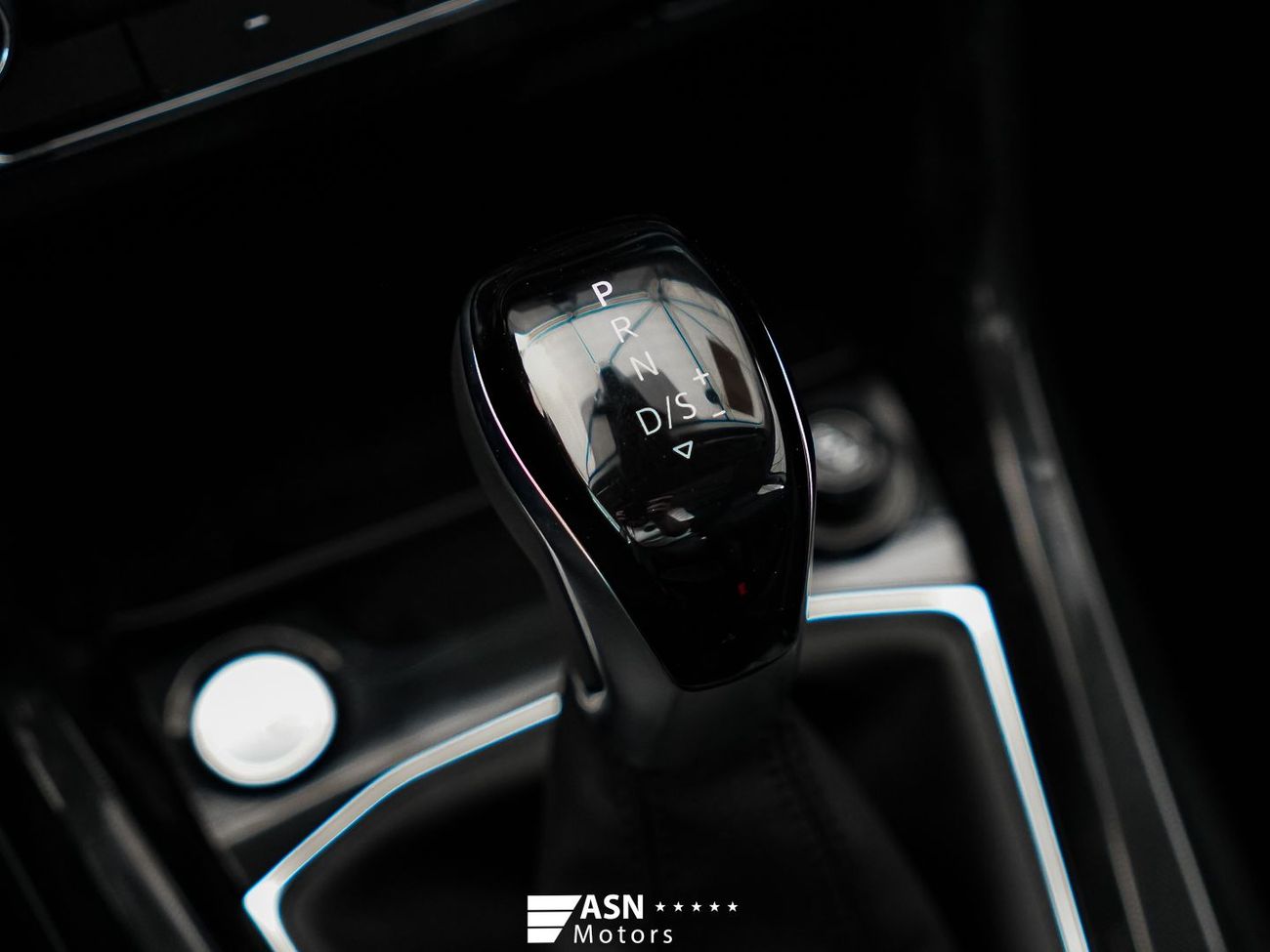 فولكس واجن ثارو XR 300 TSI 2026 (Export Price)