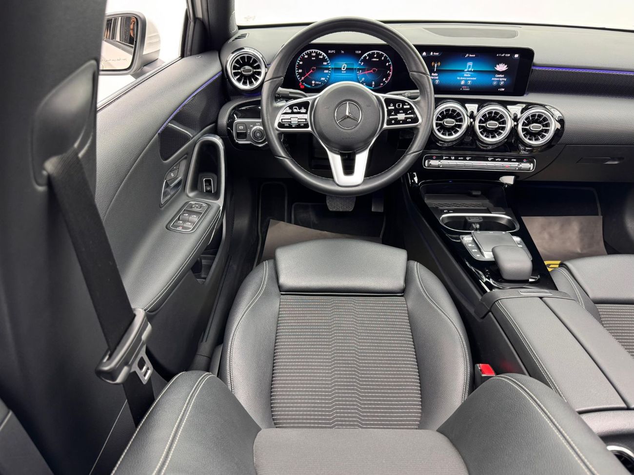 مرسيدس بنز A 200 Premium 2.0L 2021 Mercedes-Benz A200 Premium, 1 Year  Warranty, Mercedes Service History, GCC