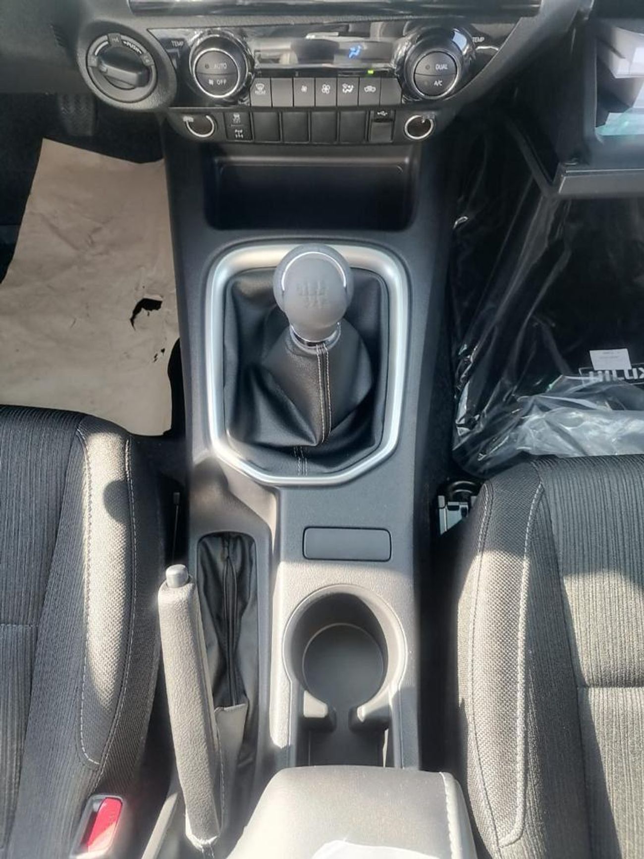 تويوتا هيلوكس Toyota Hilux SR5 2.4L 4*4 Diesel 2025