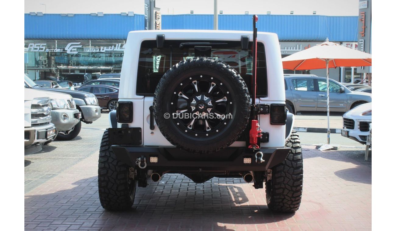 Jeep Wrangler Mountain Ranger LIFTED AND MODIFIED