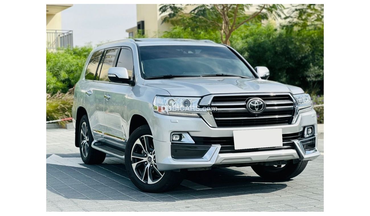 تويوتا لاند كروزر VXR