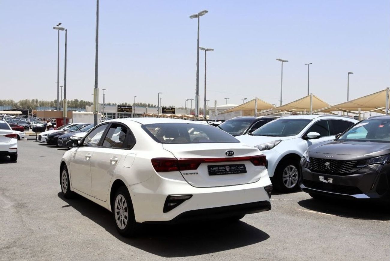كيا سيراتو EX خالية من الحوادث - خليجي - مكينة 1600 سي سي - بحالة الوكالة من الداخل والخارج