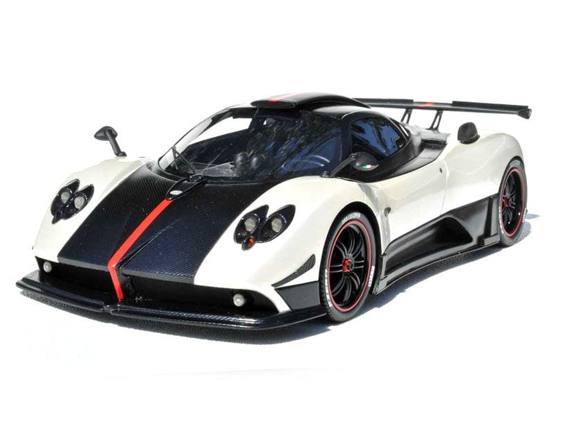 Pagani Zonda Cinque cover - Front Left Angled