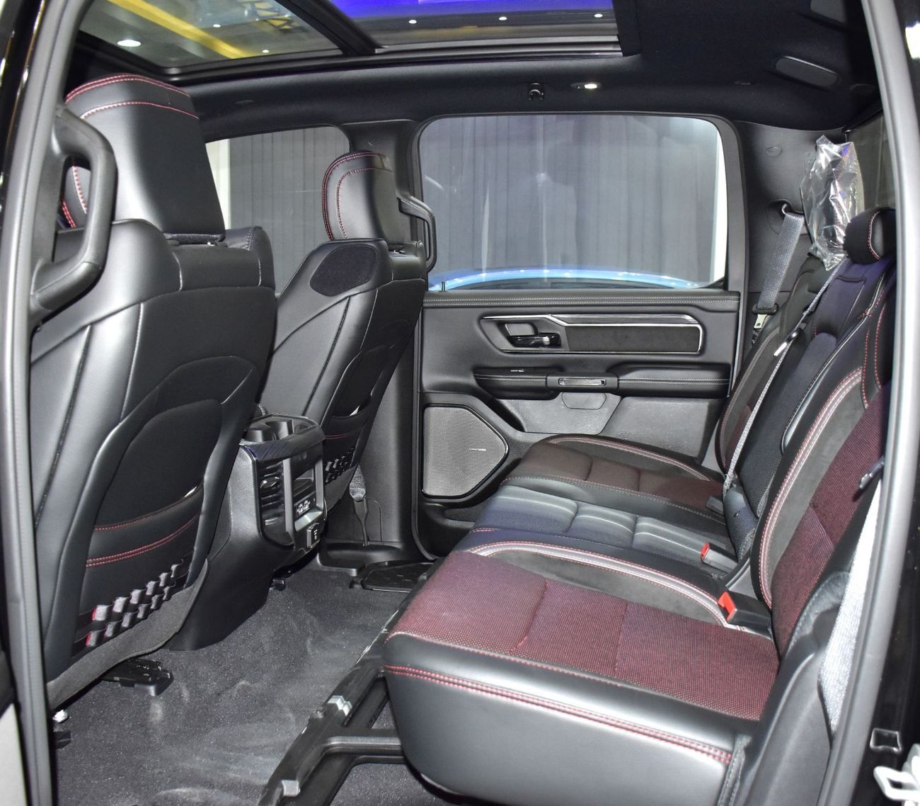 رام 1500 EXCELLENT DEAL for our Dodge Ram Rebel 4x4 ( 2025 Model ) in Black Color GCC Specs