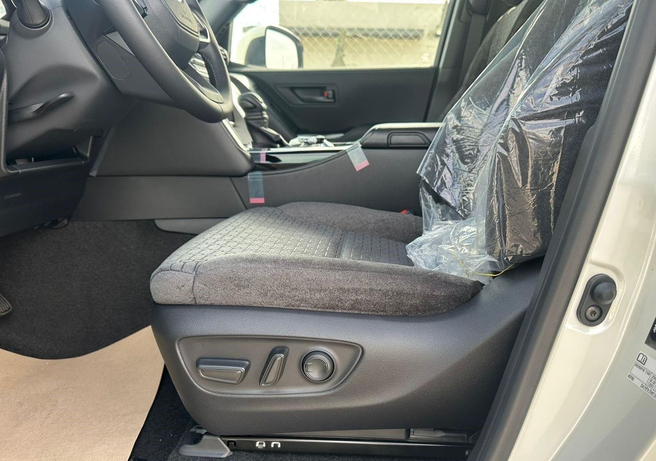 تويوتا لاند كروزر 2025 Toyota Land Cruiser GXR AX 3.5L Twin Turbo AT Petrol