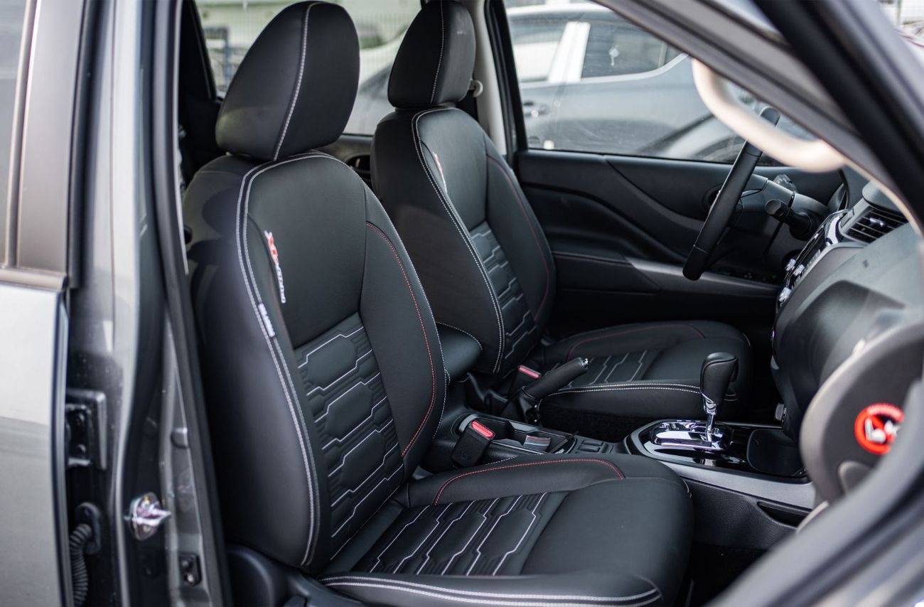 Nissan Navara 2025 Nissan Navara Pro-4X 2.5L AT Diesel (Drak Gray)