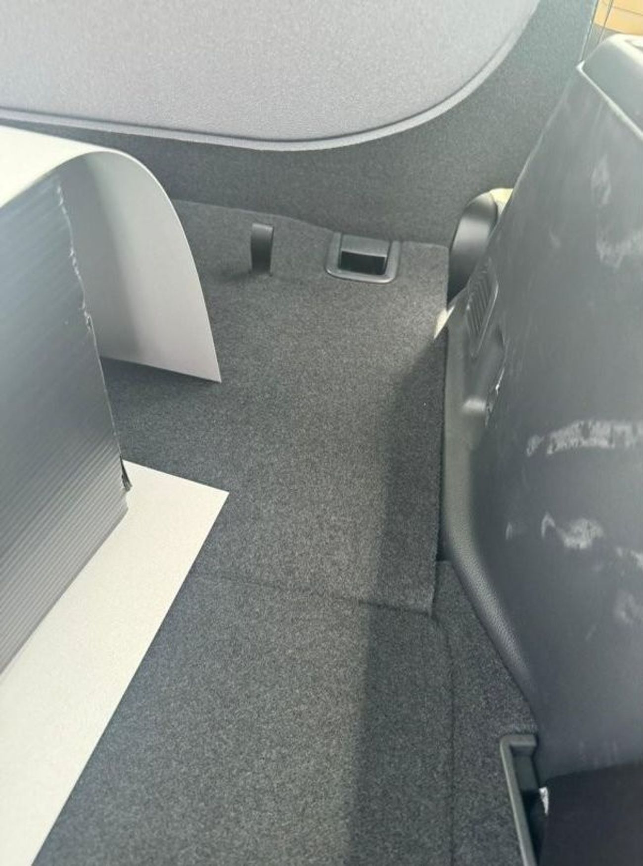 تويوتا برادو 2.7L PETROL LIMITED 2024