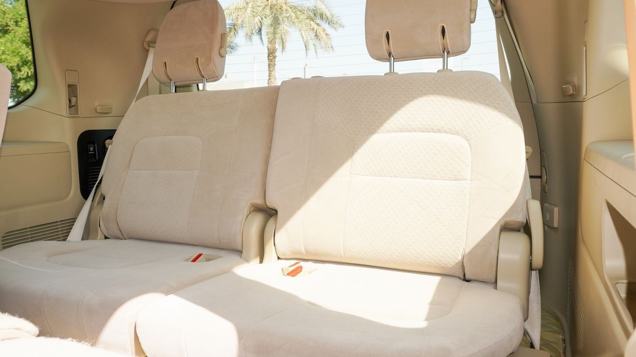 Toyota Land Cruiser EXR 5.7L 4WD