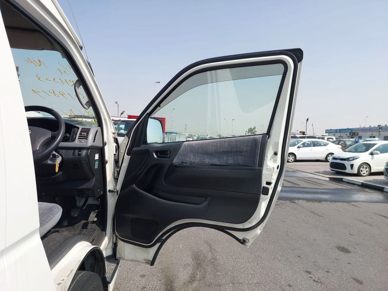 Toyota Hiace (RAMADAN OFFER) TOYOTA HIACE VAN RHD 2007 MODEL 2.7 L PETROL AUTOMATIC(PM19814)