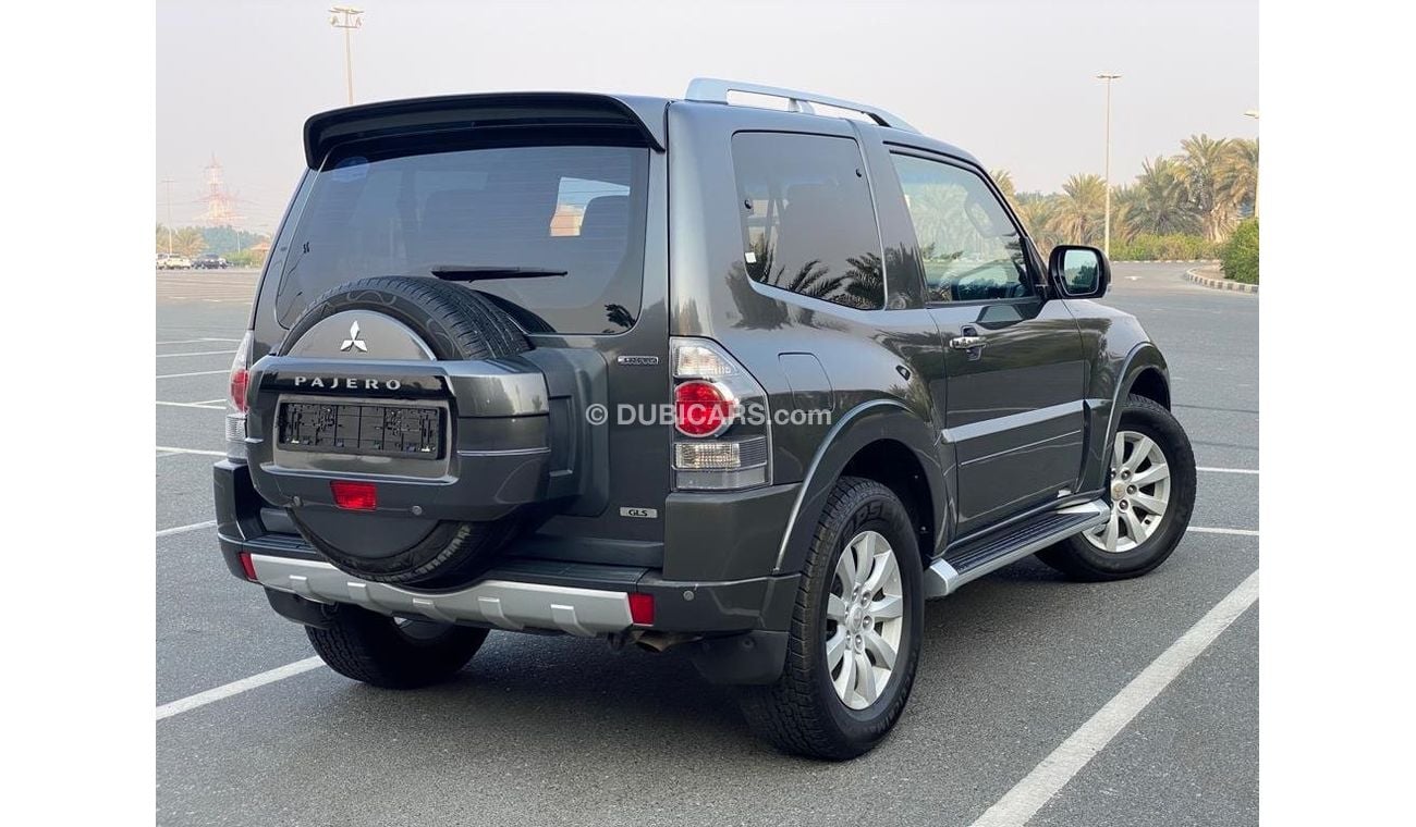 Mitsubishi Pajero Mitsubishi Pajero GLS 2011 V6 3.8L Full Option - Perfect Condition