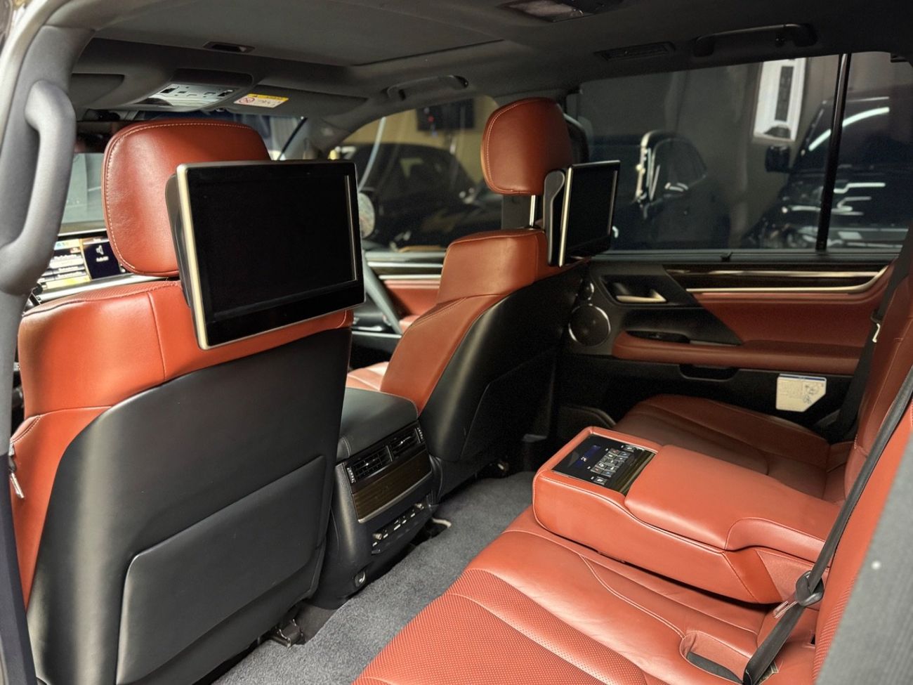 Lexus LX 570 Sport 5.7L