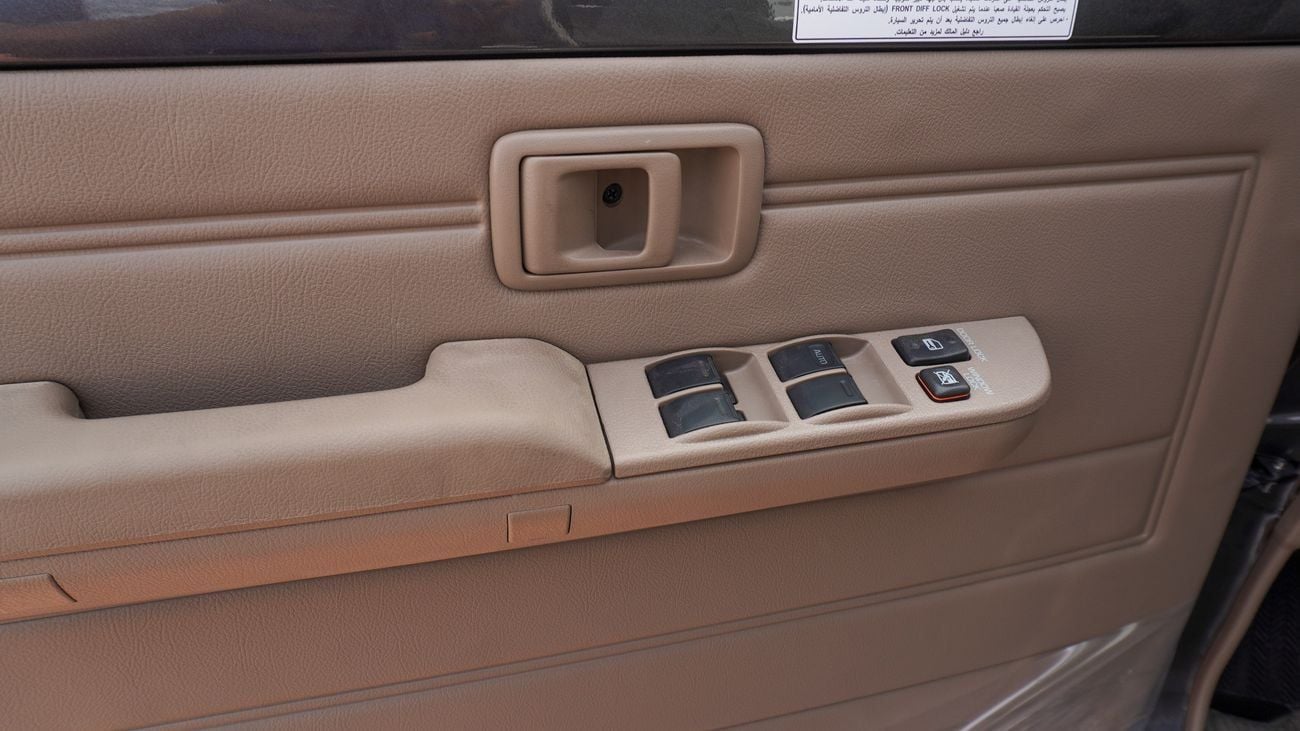 تويوتا لاند كروزر بيك آب  4.0L V6 Double Cabin A/T