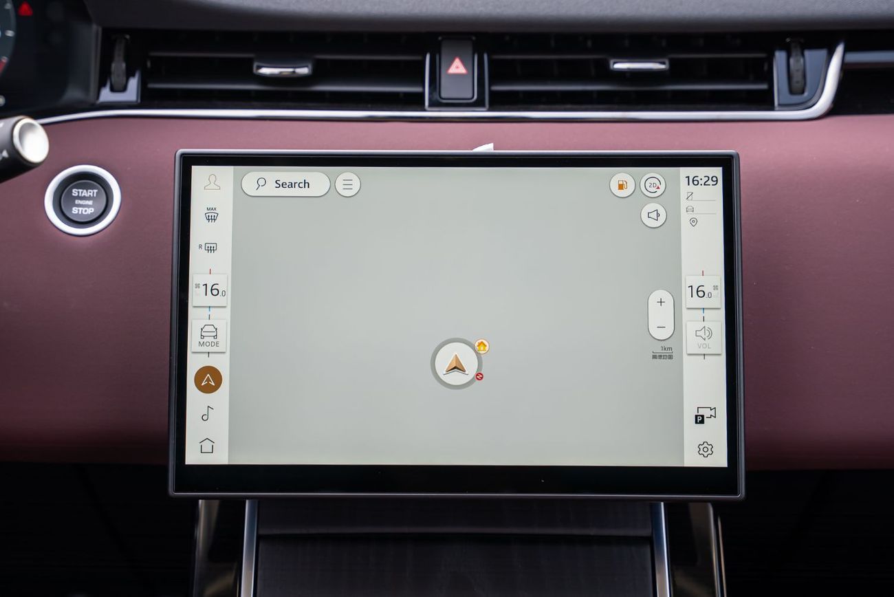 لاند روفر رانج روفر إيفوك Land Rover Evoque R Dynamic SE 2026 Automatic 0 Km 4 Cylinder All Wheel Drive (AWD) SUV Light Gray