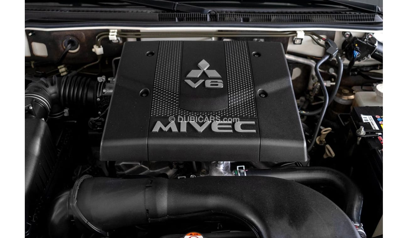 Mitsubishi Pajero 2018 Mitsubishi Pajero 3.8L GLS / 2 Doors / Mitsubishi Warranty & Full Mitsubishi Service History