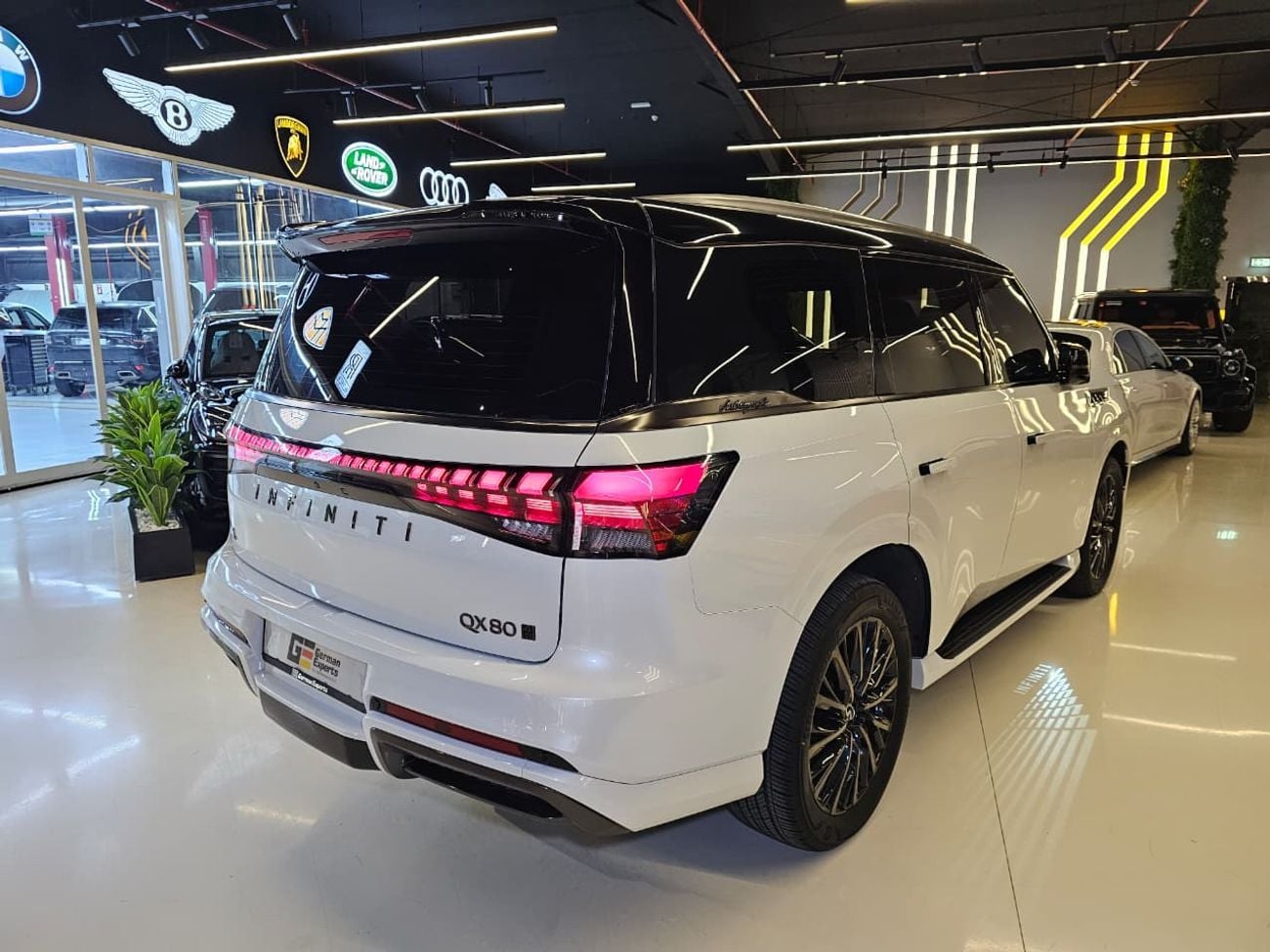 Infiniti QX80 Autograph Bench Chairs 3.5L 2025 Infiniti QX80 Autograph - 5 Years Warranty and Service - Mint condi