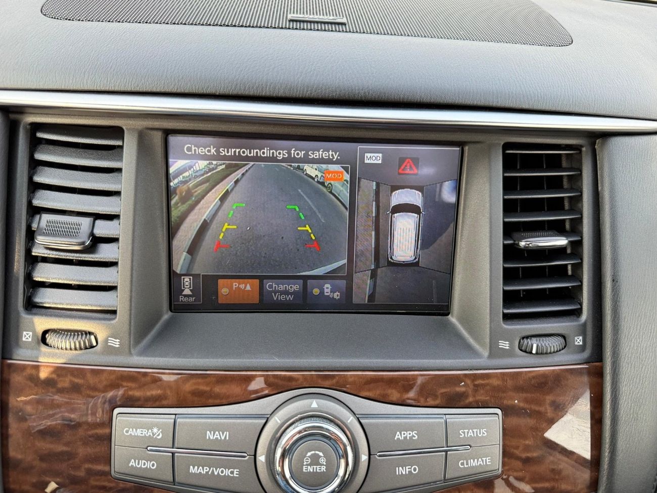 Nissan Armada 4WD SL Full Option