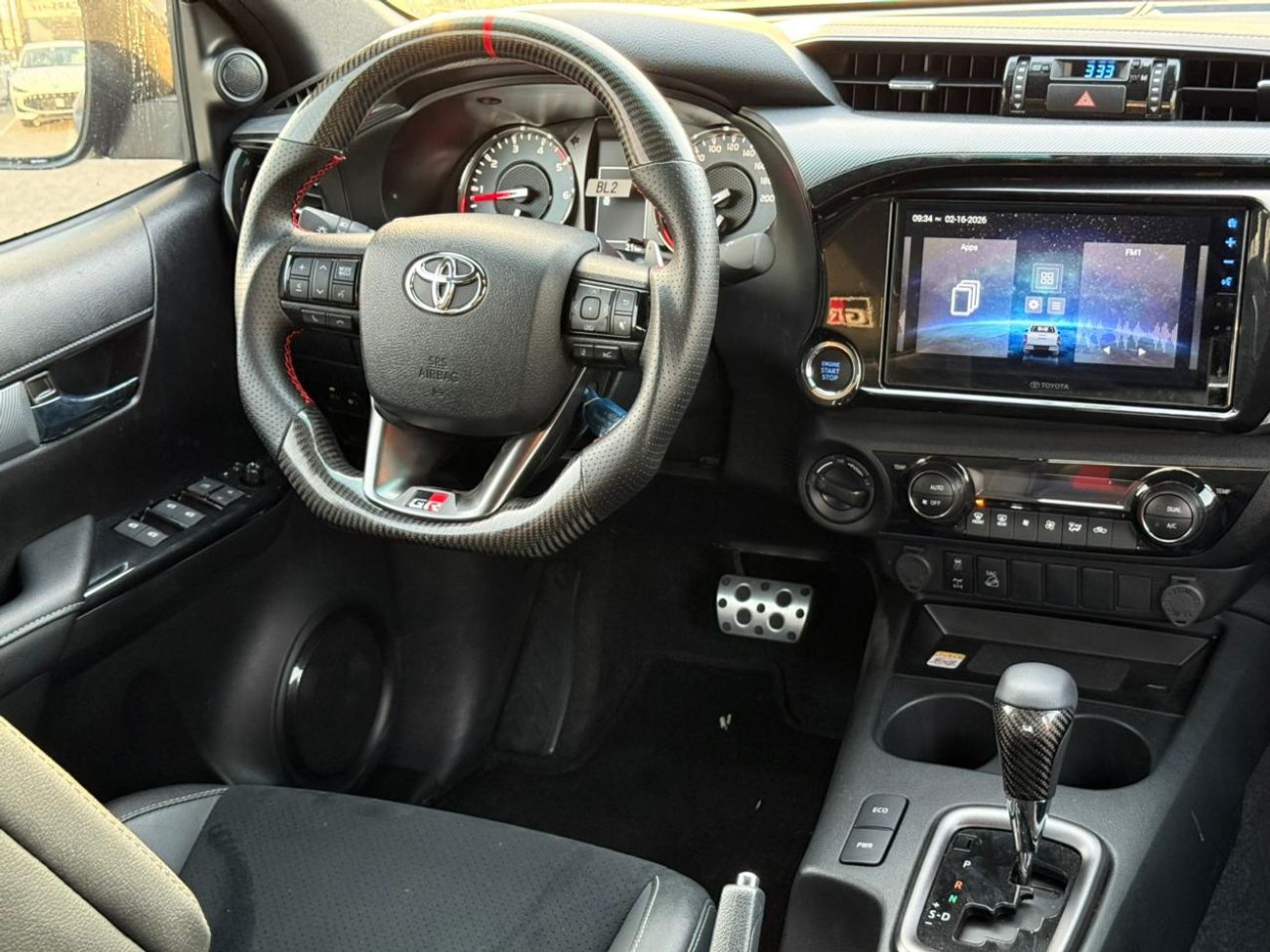 تويوتا هيلوكس 2.8L A/T (Rally Edition)