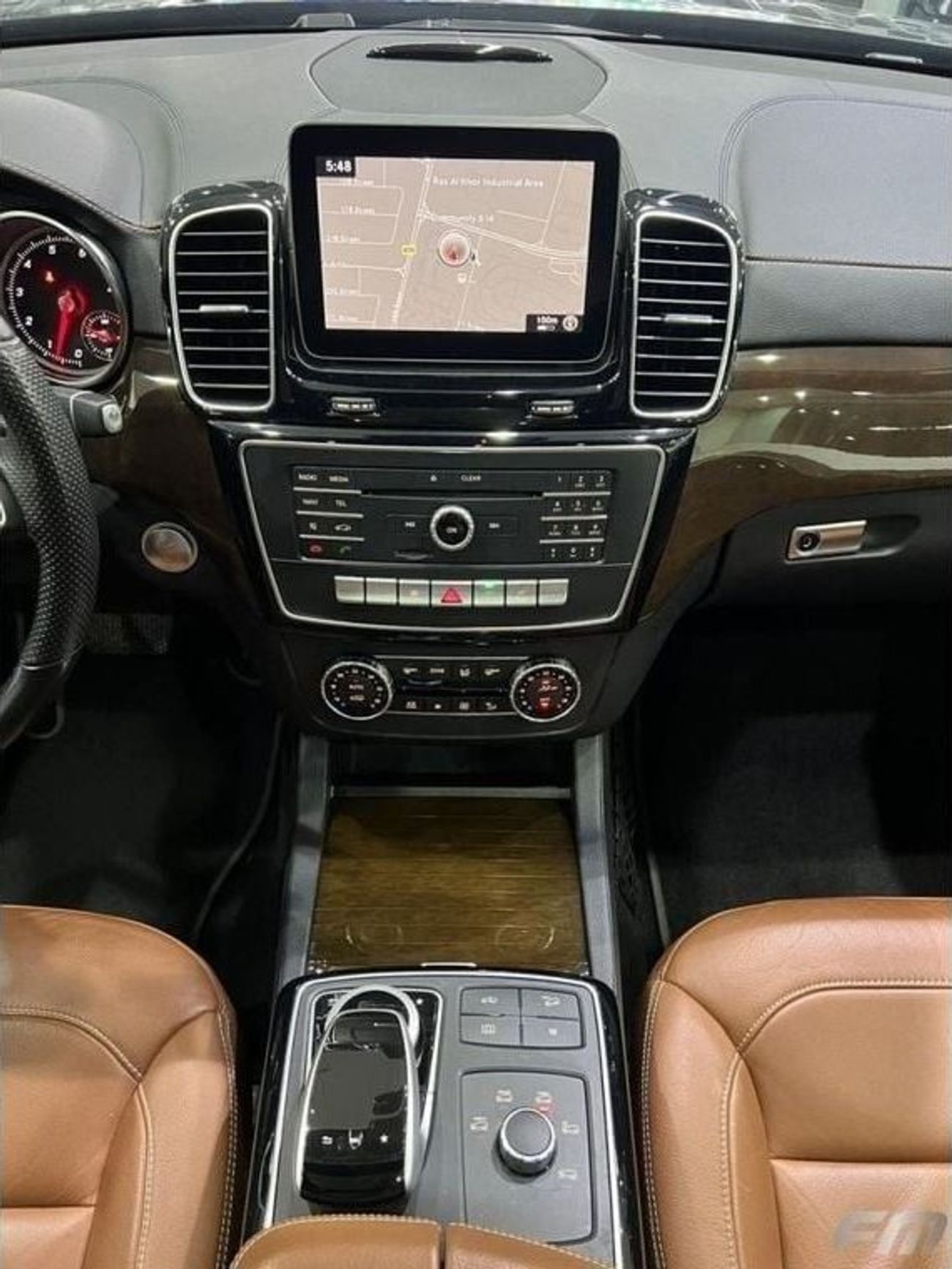 مرسيدس بنز GLS 400 MERCEDES-BENZ GLS 400 - GCC - IN IT'S REALLY GOOD CONDITION!!!