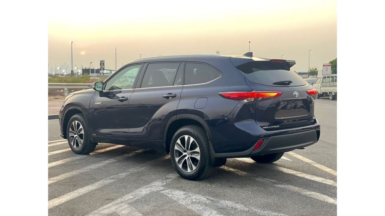 Toyota Highlander 2021 Toyota Highlander XLE hybrid Fuel - 2.5L V4 - Full Option - 4x4 AWD - Fully 7 Leather Seats - 5